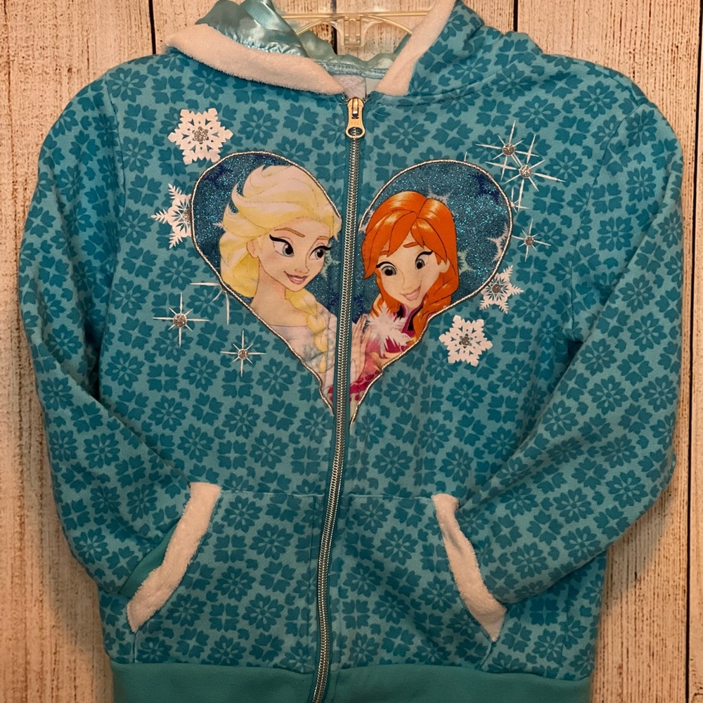 Frozen Girls size 6 zipped hoodie